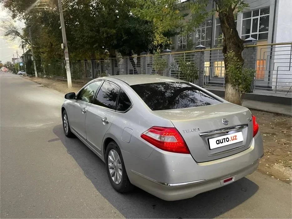 Nissan Teana II