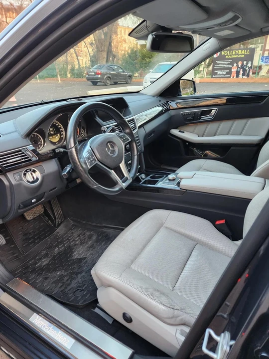 Mercedes-Benz E-class IV W212