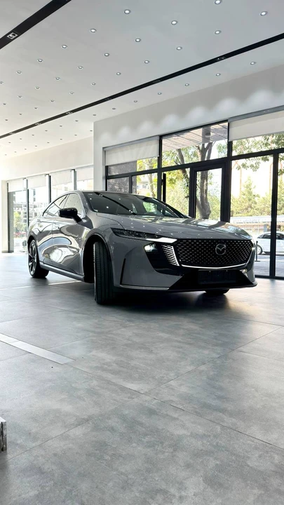 Mazda EZ-6 I