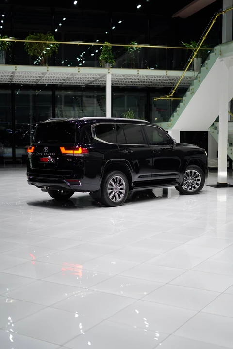 Toyota Land Cruiser 300 Series