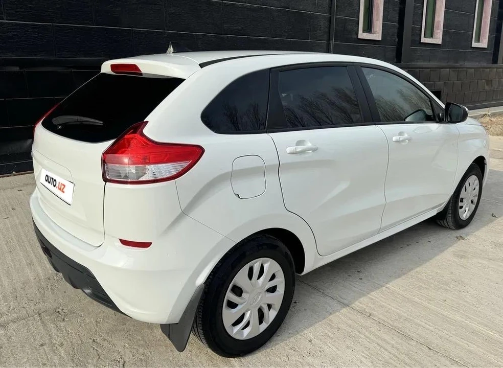 Lada XRAY I