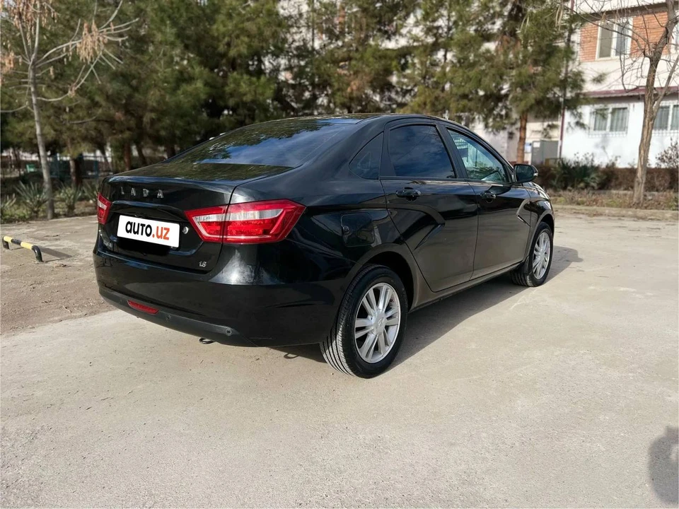 Lada Vesta I