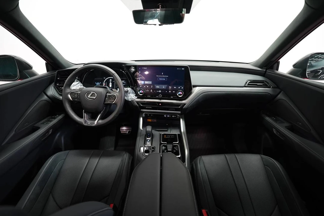 Lexus TX I