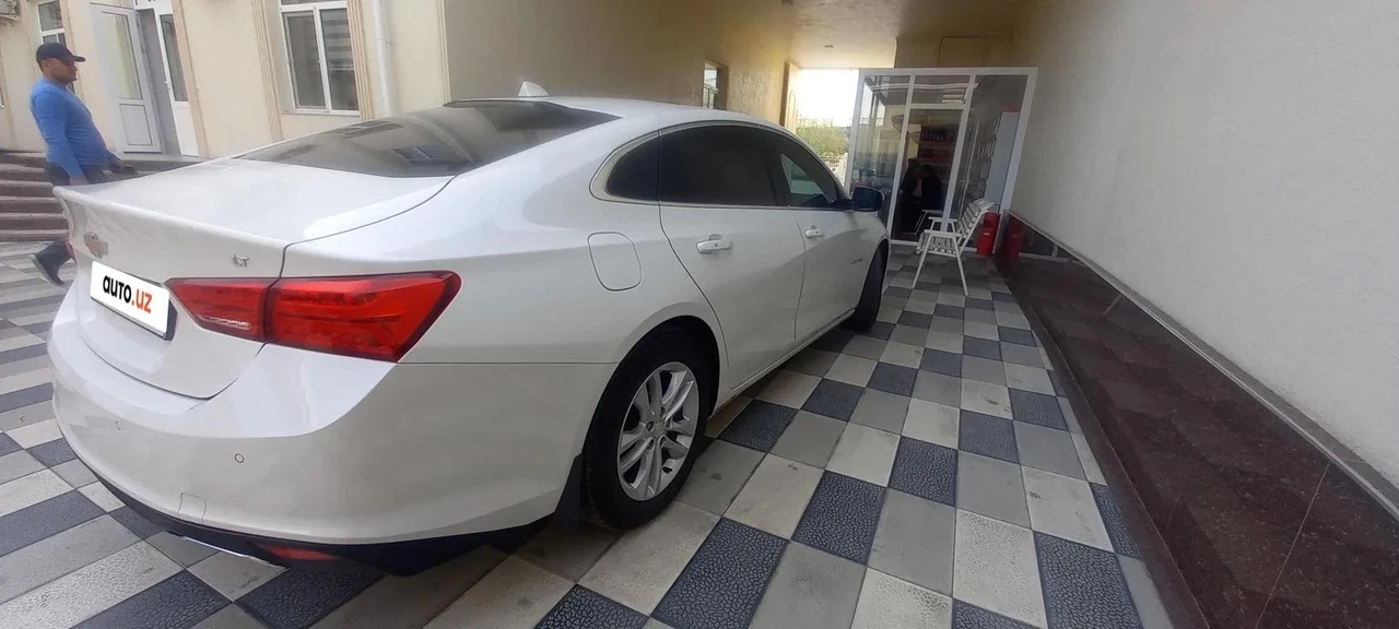 Chevrolet Malibu IX