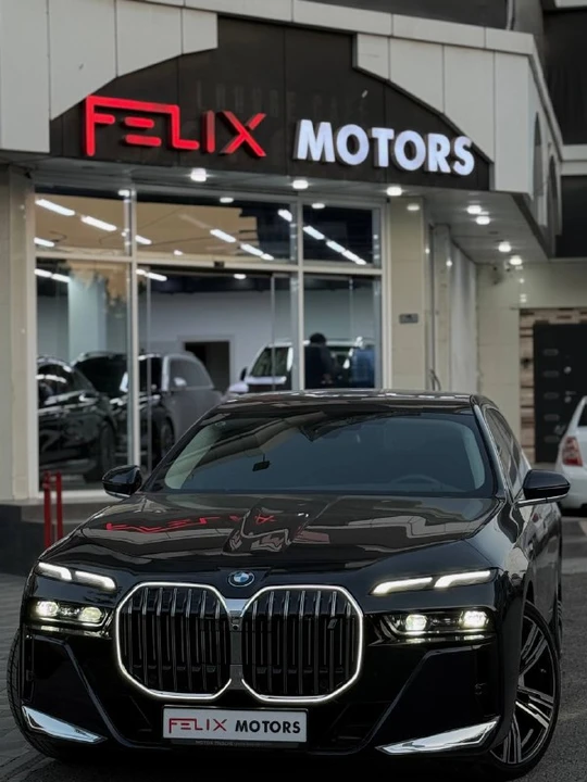 BMW i7 I