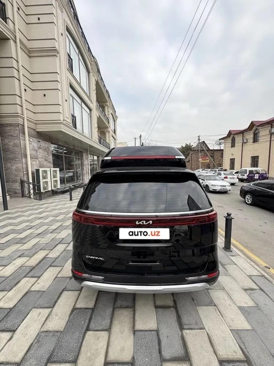 Kia Carnival IV