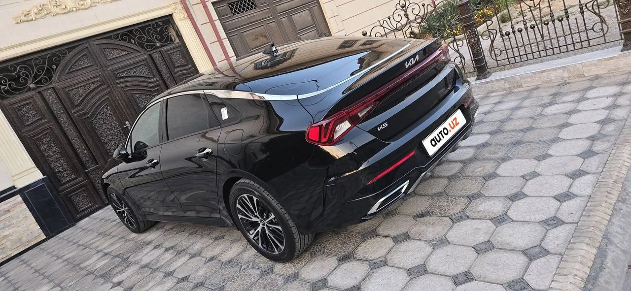 Kia K5 III