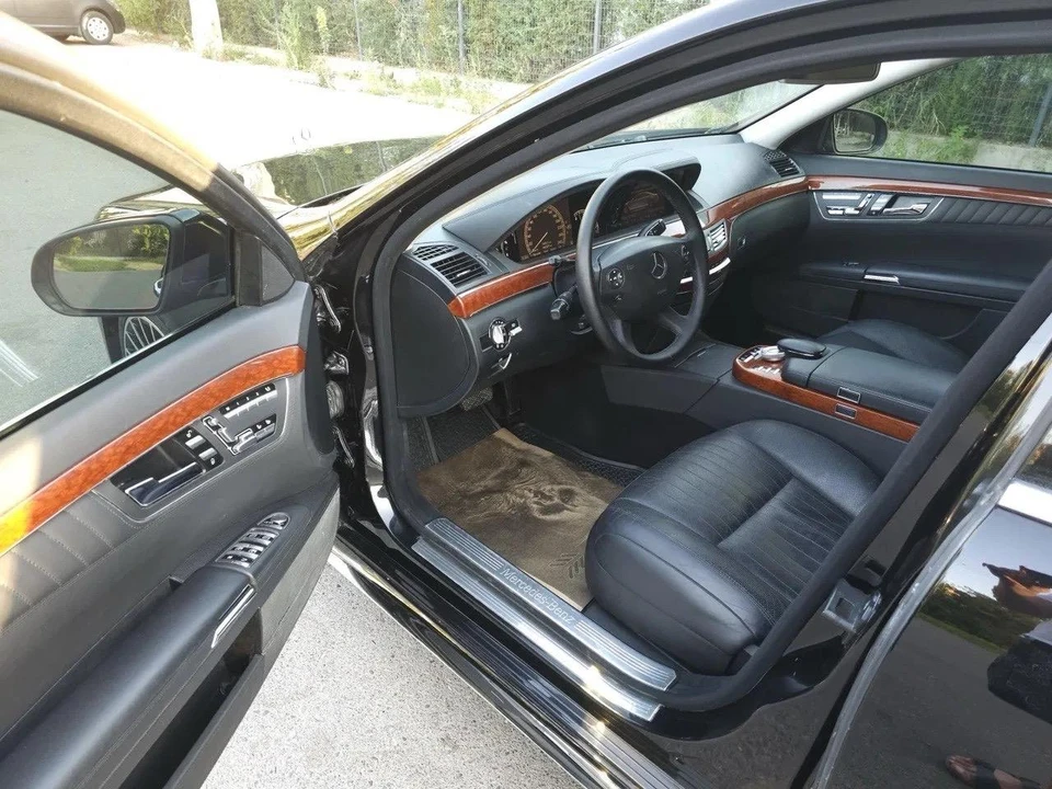 Mercedes-Benz S-class I W221