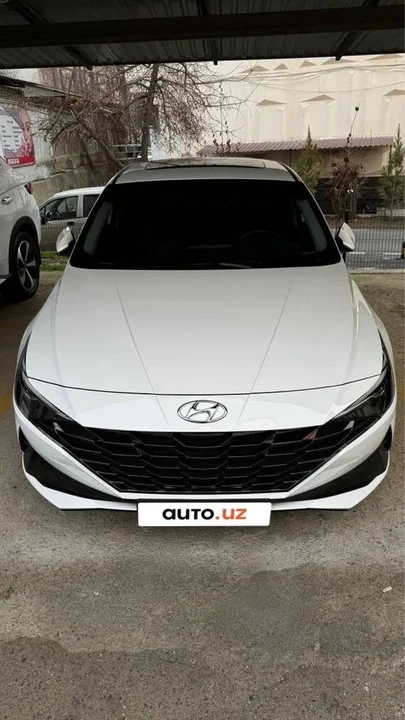 Hyundai Elantra VII  (CN7)