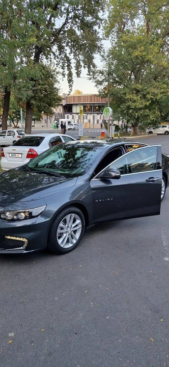 Chevrolet Malibu IX