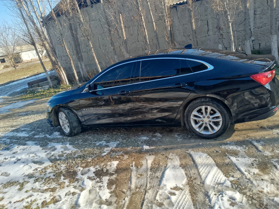 Chevrolet Malibu IX