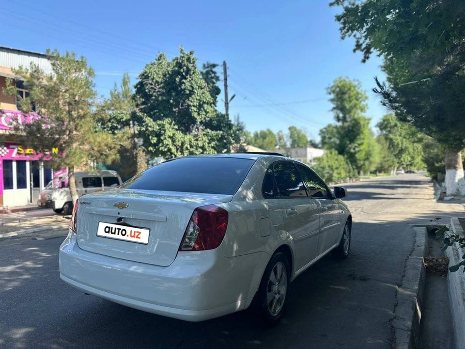 Chevrolet Gentra II