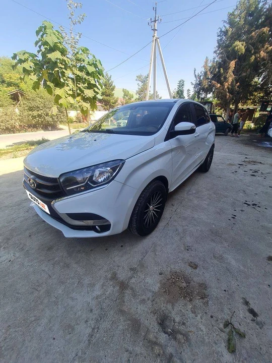 Lada XRAY I