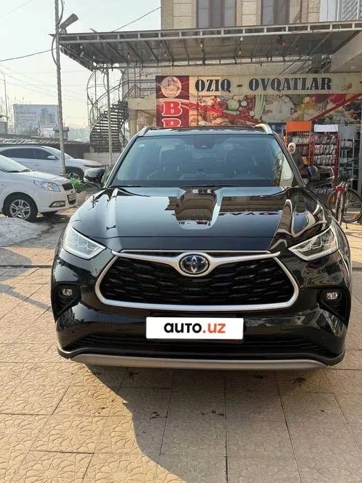 Toyota Highlander IV (U70)