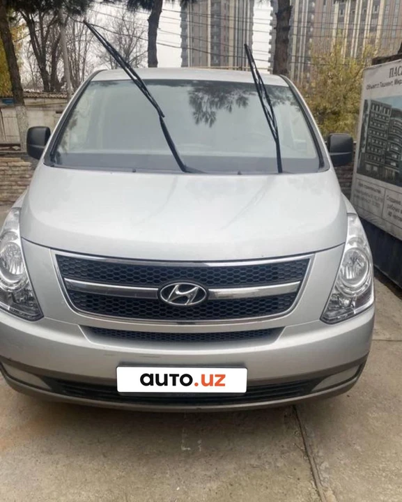 Hyundai H-1 II