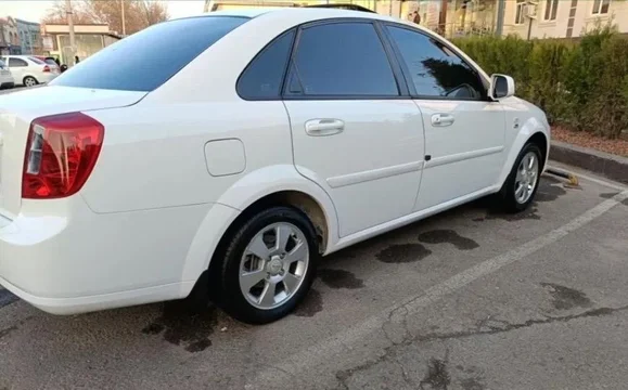 Chevrolet Gentra II