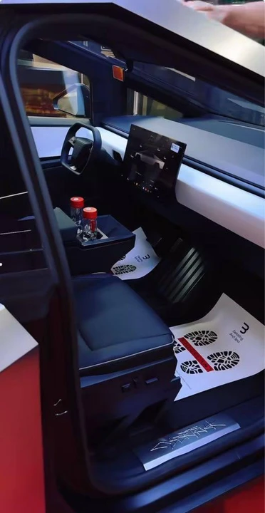 Tesla Cybertruck I