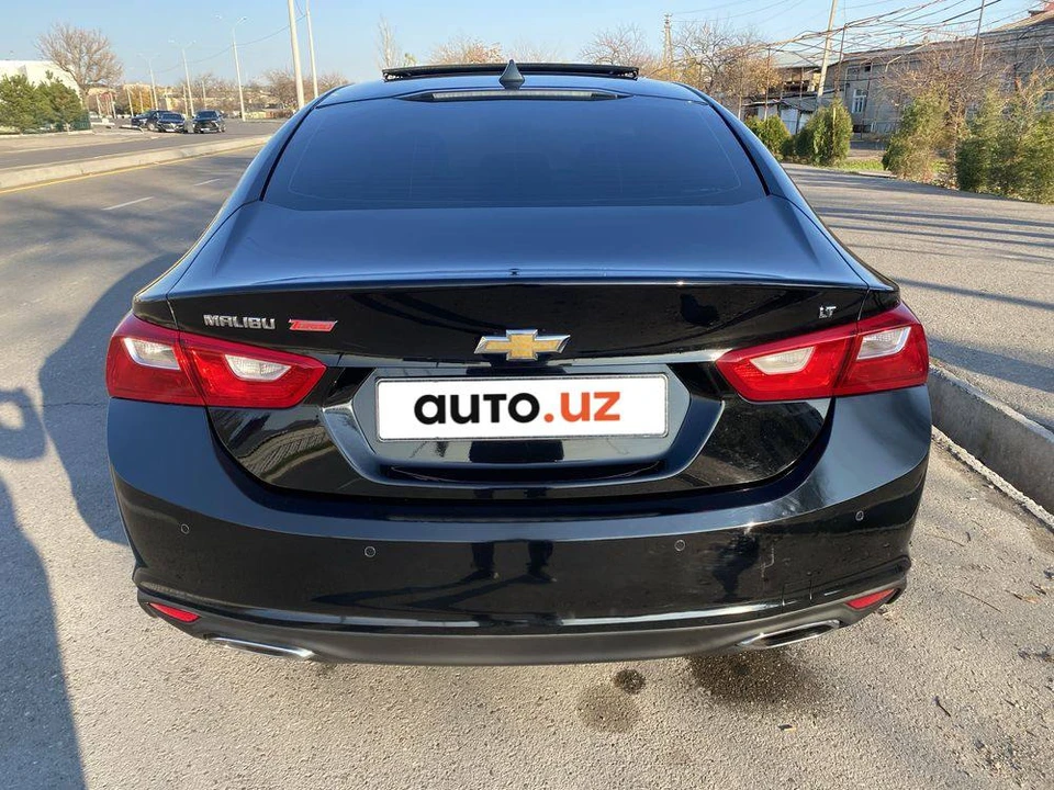 Chevrolet Malibu IX