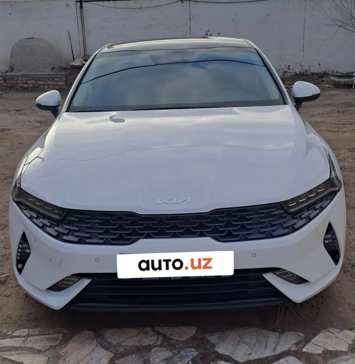 Kia K5 III