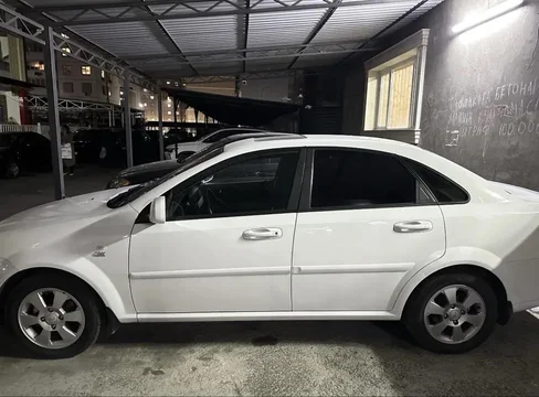 Chevrolet Gentra II