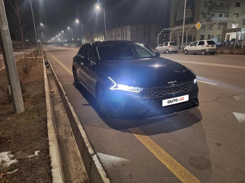 Kia K5 III