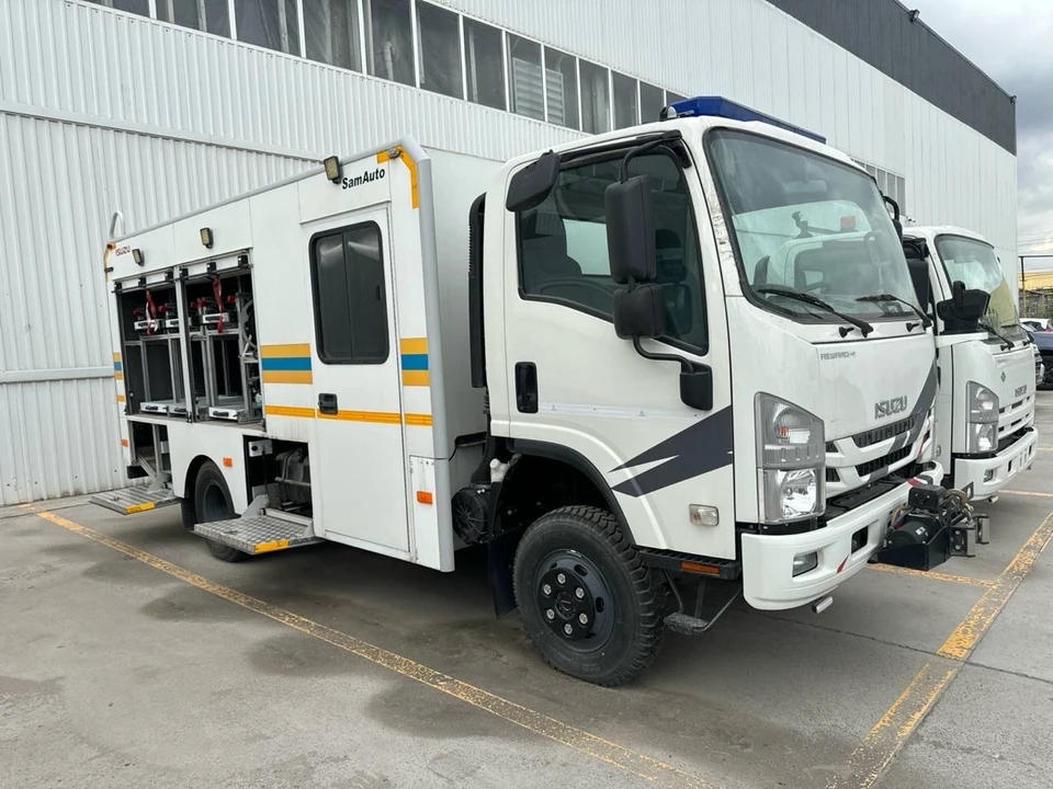 ISUZU NPS 75H I