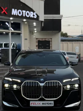 BMW i7 I