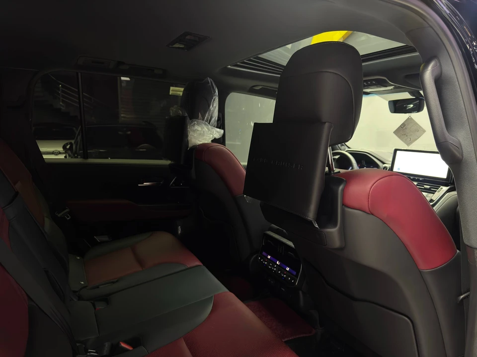Toyota Land Cruiser 300 Series