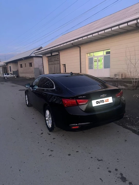 Chevrolet Malibu IX