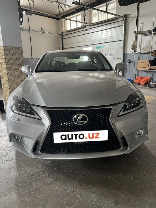 Lexus IS II
