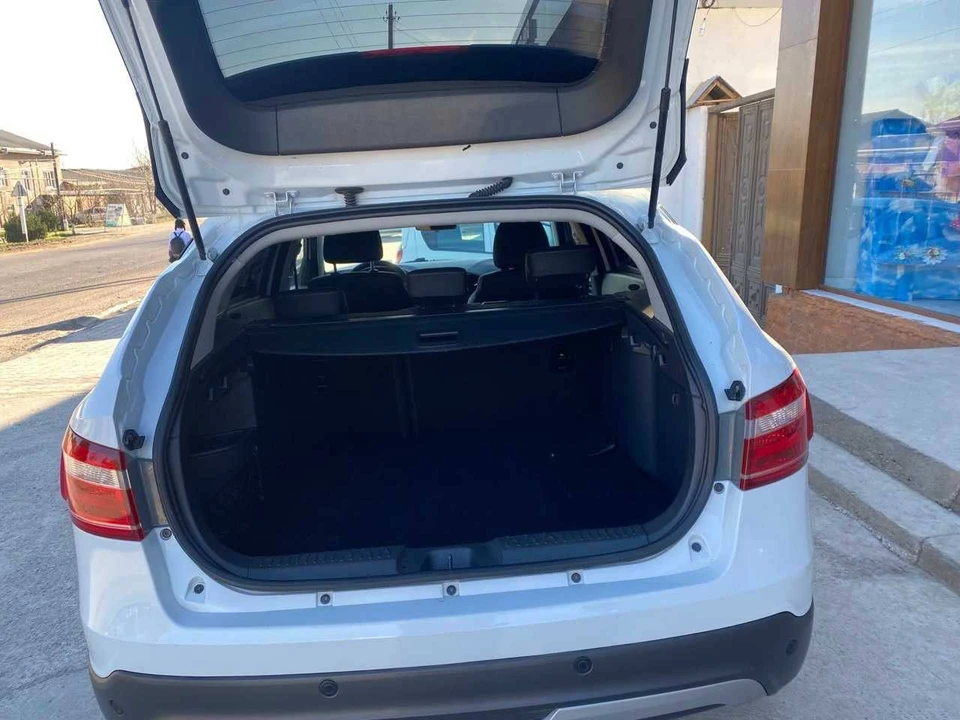 Lada Vesta I