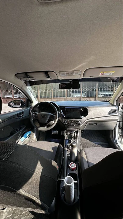 Hyundai Accent V