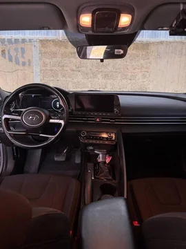 Hyundai Elantra VII  (CN7)