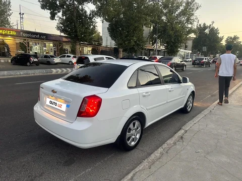 Chevrolet Gentra II