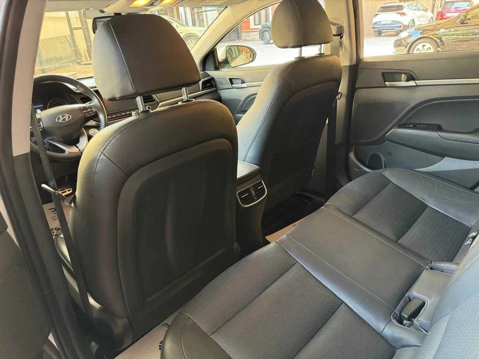 Hyundai Elantra VI Restayling (AD)