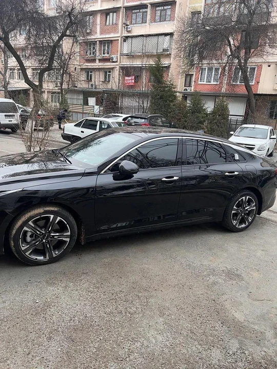 Kia K5 III