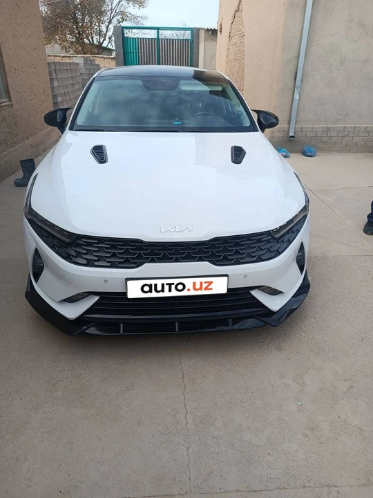 Kia K5 III