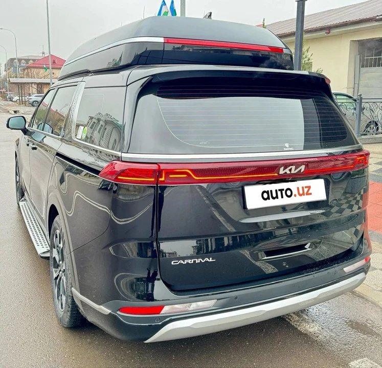 Kia Carnival IV