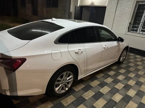 Chevrolet Malibu IX