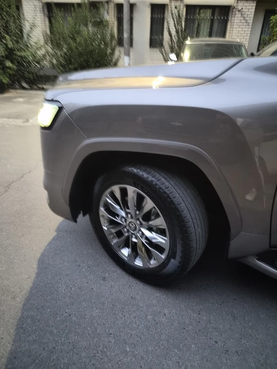 Toyota Land Cruiser — Rasm 8