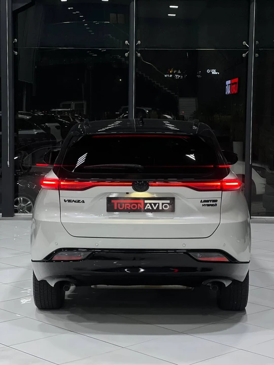 Toyota Venza II