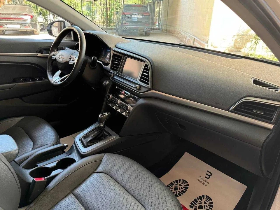 Hyundai Elantra VI Restayling (AD)