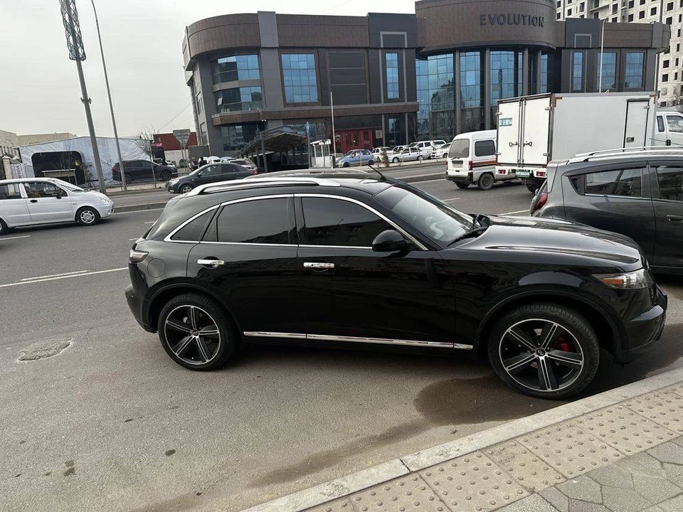 Infiniti FX II S51