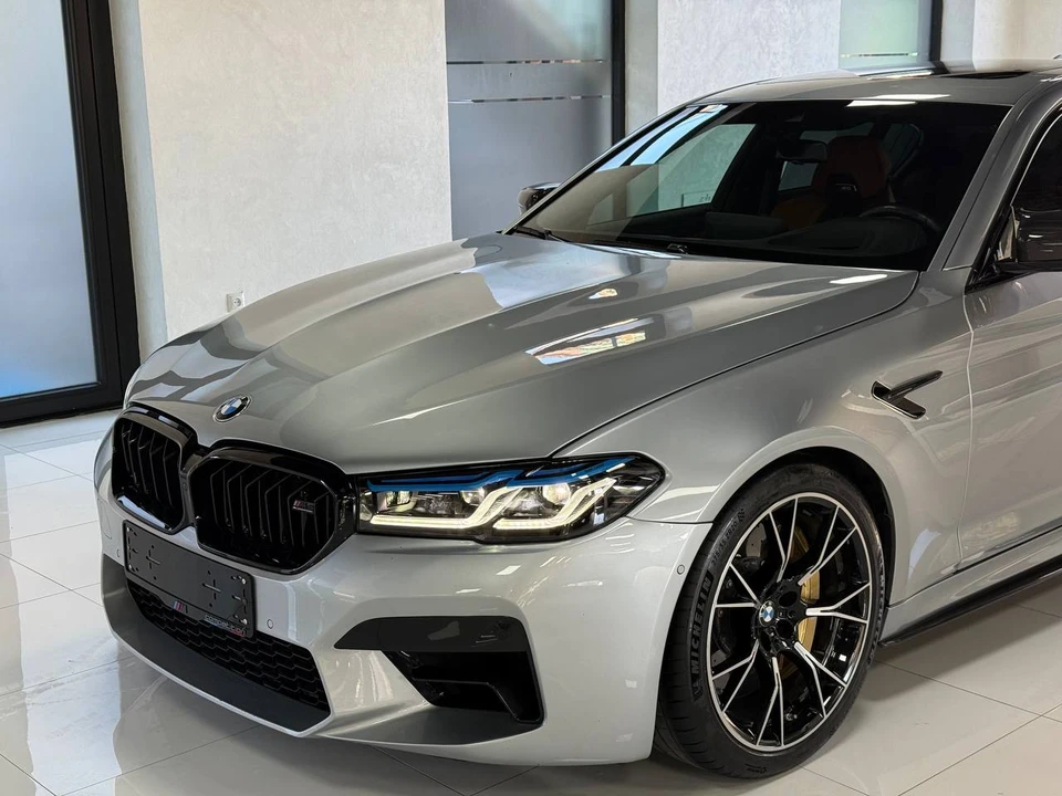 BMW M5 VI Restayling (F90)