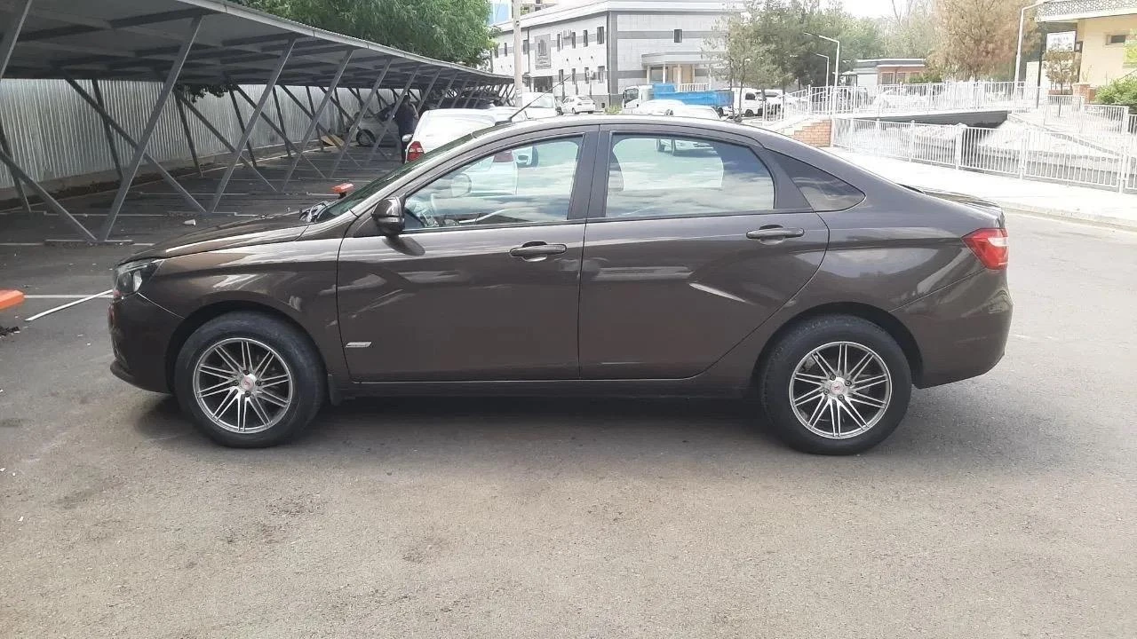 Lada Vesta I