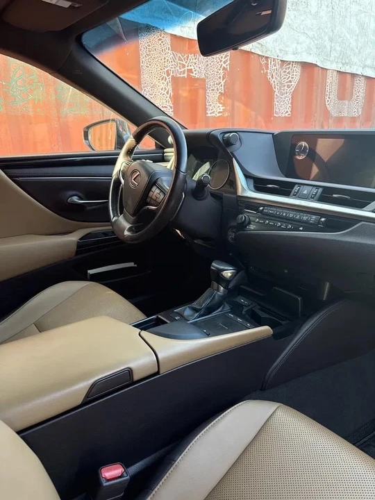 Lexus IS III