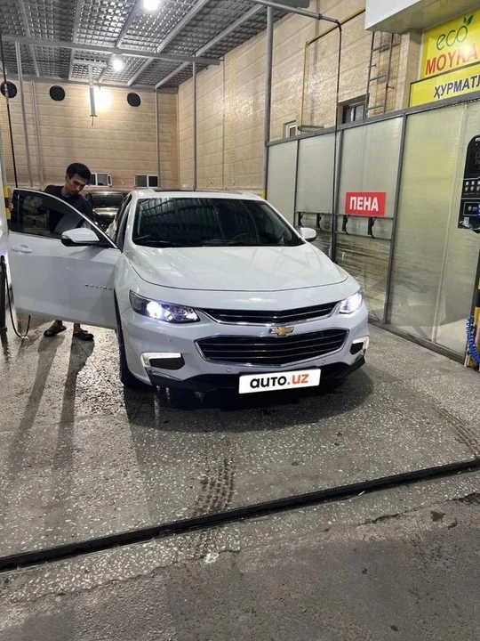 Chevrolet Malibu IX