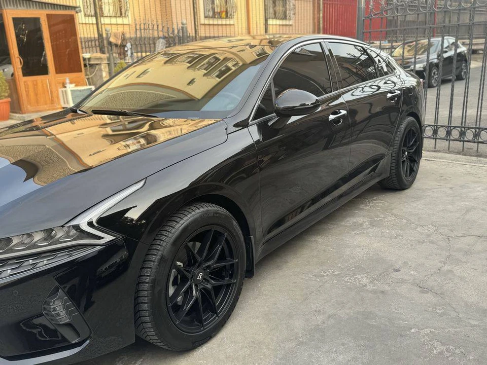 Kia K5 III