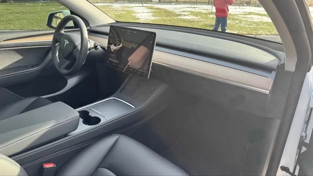 Tesla Model Y I