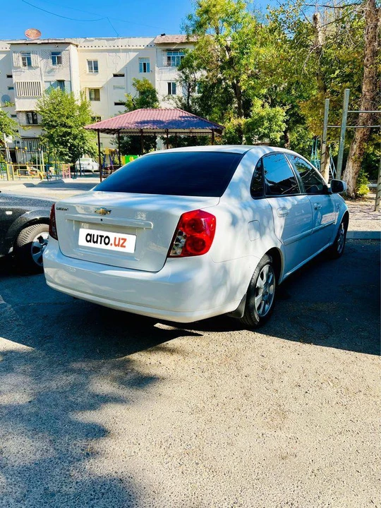 Chevrolet Gentra II